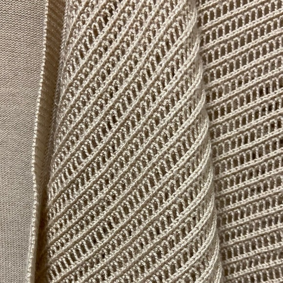 Lightweight ⭐️ waterfall cream 3/4 sleeve sweater - NEW YORK & CO - sz small - Picture 6 of 6